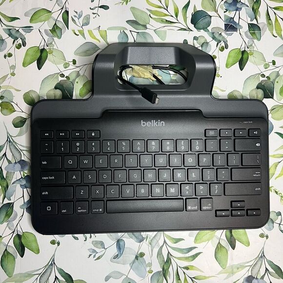 BELKIN B2B130 Black Lightning Wired Slim Tablet Keyboard - Picture 2 of 6